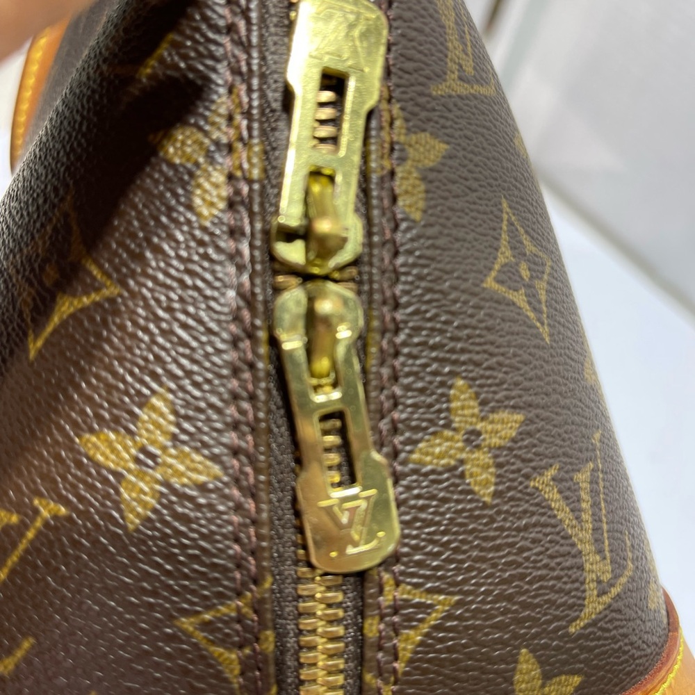 Louis Vuitton Alma with D ring in Monogram comes with dust bag - Picture 9 of 13
